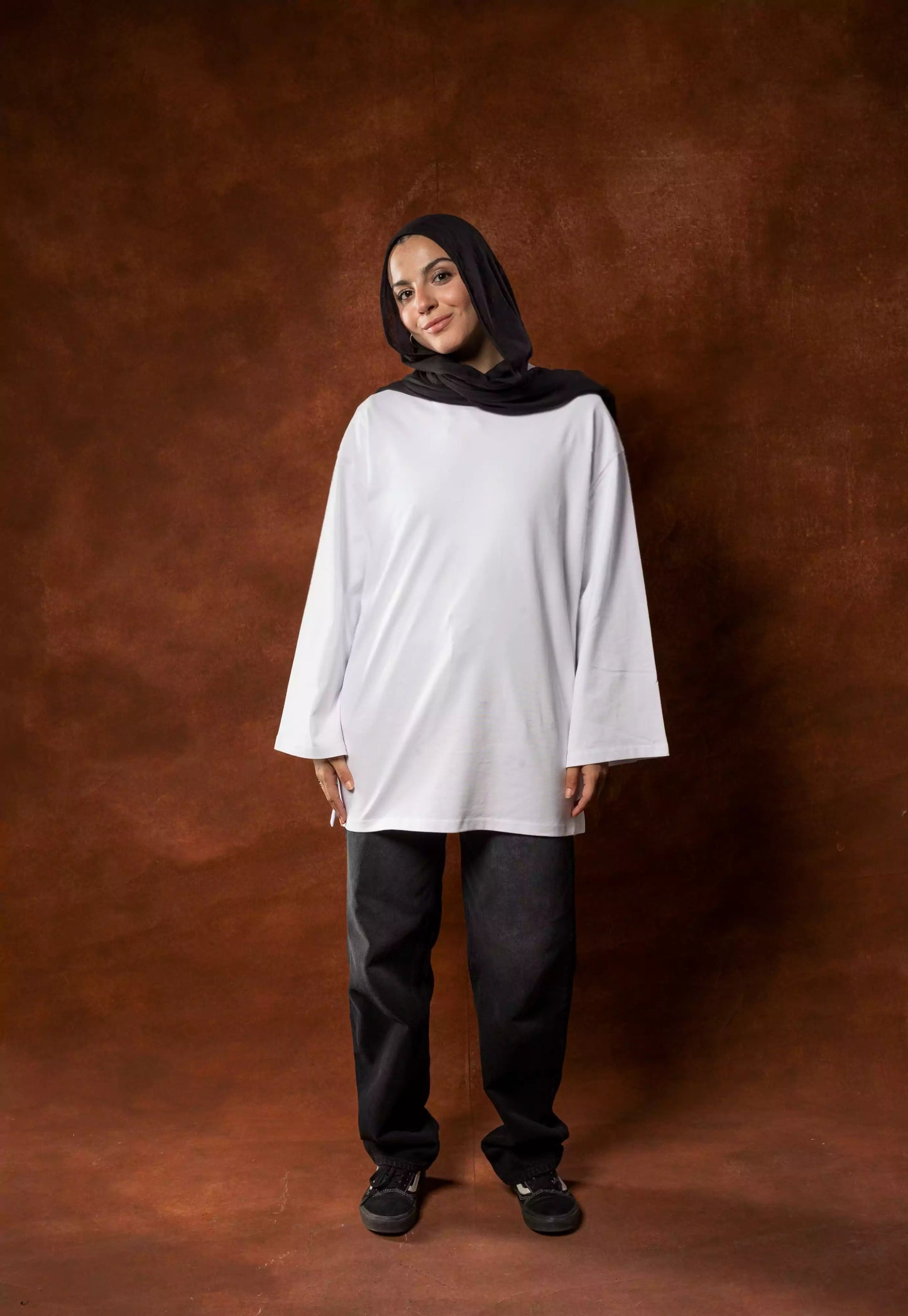 Plain white long sleeves oversized T-shirt