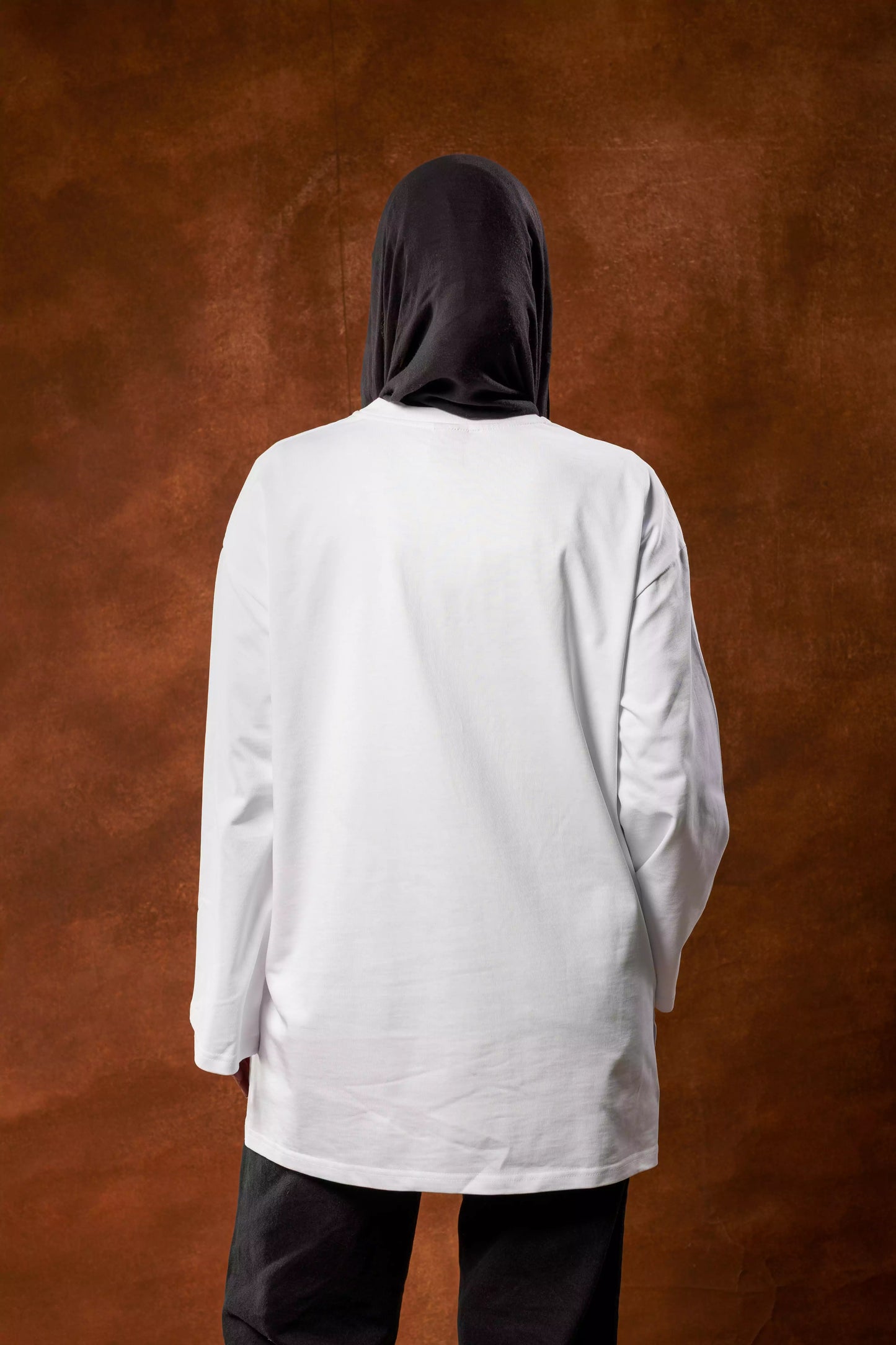 Plain white long sleeves oversized T-shirt