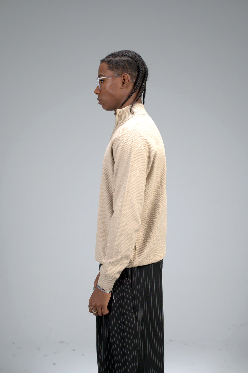 Beige Zip Knit Sweater – Textured Pattern